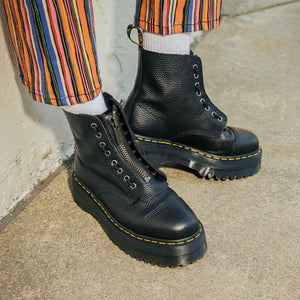 Dr. Martens Sinclair Black Aunt Sally מגפי ד״ר מרטינס סינקלייר