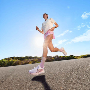 Asics Gel Kayano 33 Women White Hazy Lilac נעלי ריצה ג`ל קיאנו 33 לנשים
