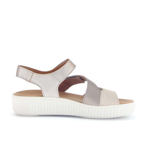 Gabor Beige platform sandal סנדלי נשים גאבור