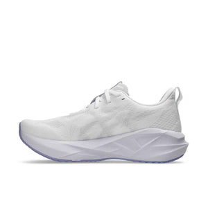 Asics Novablast 5 Women White Lilac Hint נעלי ריצה נובה בלאסט 5 לנשים