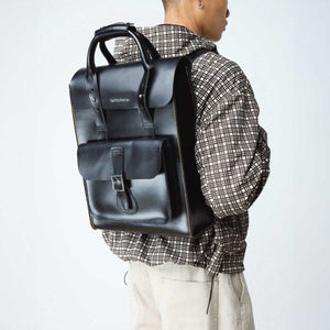 Dr. Martens Kiev Leather Bag Backpack תיק גב דר מרטינס