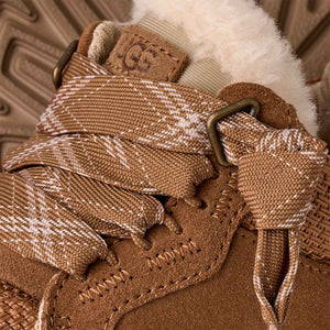 UGG Lowmel Chestnut מגפי ילידם לואמל חום