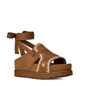 UGG Women's Goldenstar Hi Artistitch Sandal Chestnut Multi סנדלי גולדנסטאר היי חום לנשים