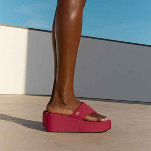 Fit Flop Platfformss Wedge Toe Post Burnt Berry סנדלי פיטפלופ לנשים אדום