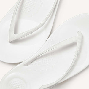 Fit Flop Iqushion Ergonomic Flip Flops Urban White כפכפי פיטפלופ לנשים