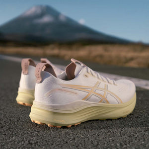 Asics Gel Kayano 32 Men White Orange Glow נעלי ריצה ג`ל קיאנו 32 לגברים