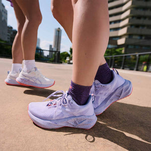 Asics Novablast 5 Tokyo Women Vapor Edo Purple נעלי ריצה נובה בלאסט 5 טוקיו לנשים