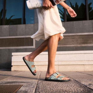 Birkenstock Arizona Droplet Buckle High-Shine Pure Sage כפכפי אריזונה דרופלט אבזם סייג' לנשים