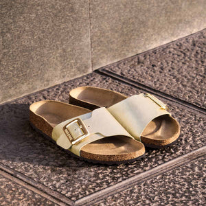 Birkenstock Catalina Cushion Buckle Graceful Pearl White קטלינה אבזם לבן פנינה