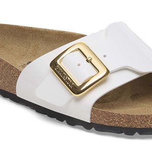 Birkenstock Catalina Cushion Buckle Patent White כפכפי נשים בירקנשטוק קטלינה אבזם לבן לק