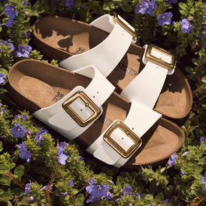 Birkenstock Sydney Cushion Buckle Patent White כפכפי בירקנשטוק לנשים סידני אבזם לבן לק