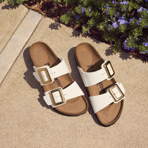 Birkenstock Sydney Cushion Buckle Patent White כפכפי בירקנשטוק לנשים סידני אבזם לבן לק