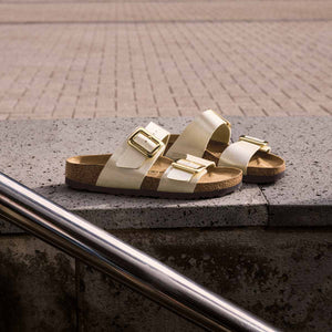 Birkenstock Sydney Cushion Buckle Graceful Pearl White כפכפי בירקנשטוק סידני אבזם לבן פנינה