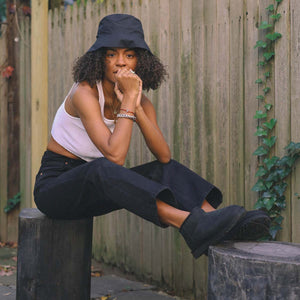 UGG Women's Classic Ultra Mini Black מגפי נשים קלאסיק אולטרה מיני שחור