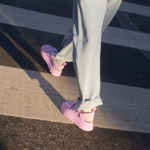 UGG GoldenGlow Pink Diamond סנדלי גולדנגלואו ורוד לנשים