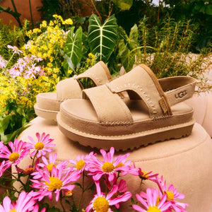 UGG Goldenstar Regenerate Sand סנדלי גולדן סטאר ריג'נרייט סנד