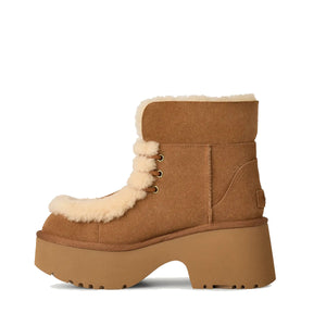 UGG New Heights Lace Up Chestnut מגפי נשים ניו הייט לייס חום