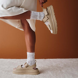 UGG GoldenGlow Embossed Mustard Seed סנדלי אגג נשים