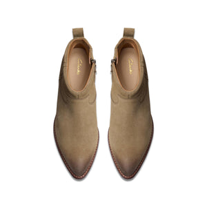 Clarks Morzine Sky Dark Sand מגפי נשים קלרקס