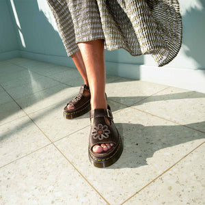 Dr. Martens Dunnet Flower Sandal Kelp Brown סנדלי ד"ר מרטינס