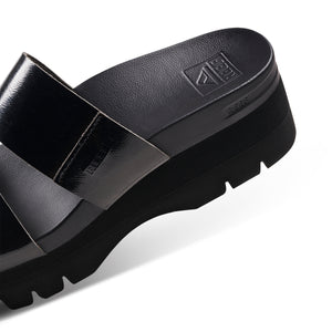 כפכפי נשים ריף Reef Cushion Vista Higher Black Patent