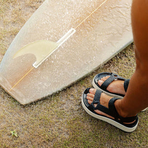 Reef Water Rem Higher Black Vintage סנדלי ריף לנשים