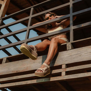 Reef Water Rem Higher Pale Banana סנדלי נשים ריף