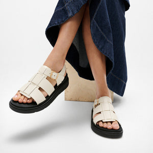 Fit Flop Gen-FF Leather Fisherman Sandals Paris Beige סנדלי נשים פיט פלופ