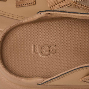 UGG GoldenGlow Slide Dark Sand כפכפי גולדנגלאו סלייד סנד כהה