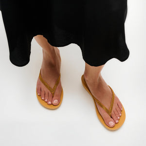 Fit Flop Sparkle Classic Iqushion Turmeric כפכפי פיטפלופ לנשים
