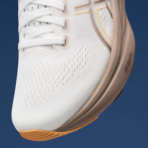 Asics Gel Kayano 32 Women White Orange Glow נעלי ריצה ג`ל קיאנו 32 לנשים