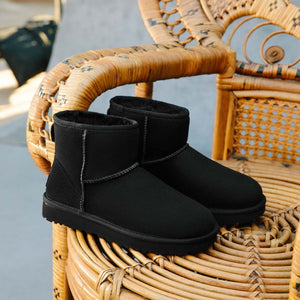 UGG Classic Mini Black מגפי נשים קלאסיק מיני שחור