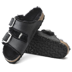 Arizona Big Buckle Shearling Black בירקנשטוק כפכפי נשים אריזונה אבזם גדול עם פרווה
