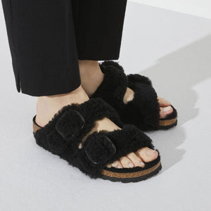 Birkenstock Arizona Big Buckle Teddy Black כפכפי נשים בירקנשטוק