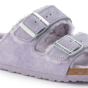 Birkenstock Arizona Fell Purple Fog בירקנשטוק כפכפי נשים אריזונה עם פרווה