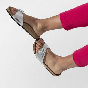 בירקנשטוק - כפכפי נשים Birkenstock Madrid צבע כסף מטאלי