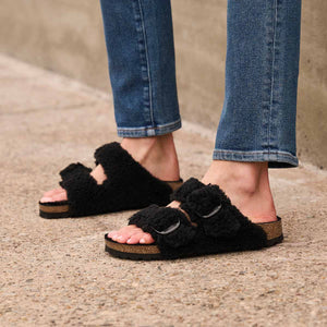 Birkenstock Arizona Big Buckle Teddy Black כפכפי נשים בירקנשטוק