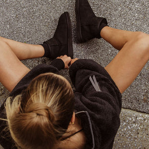 UGG Classic Mini Black מגפי נשים קלאסיק מיני שחור