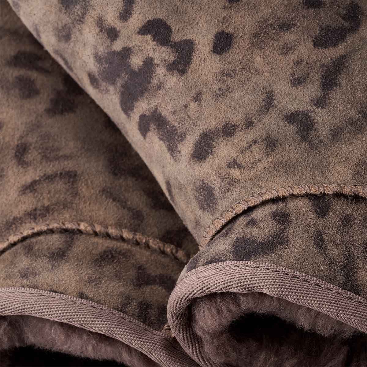 UGG Classic Ultra Mini Spotted Chestnut מגפי נשים קלאסיק אולטרה מיני