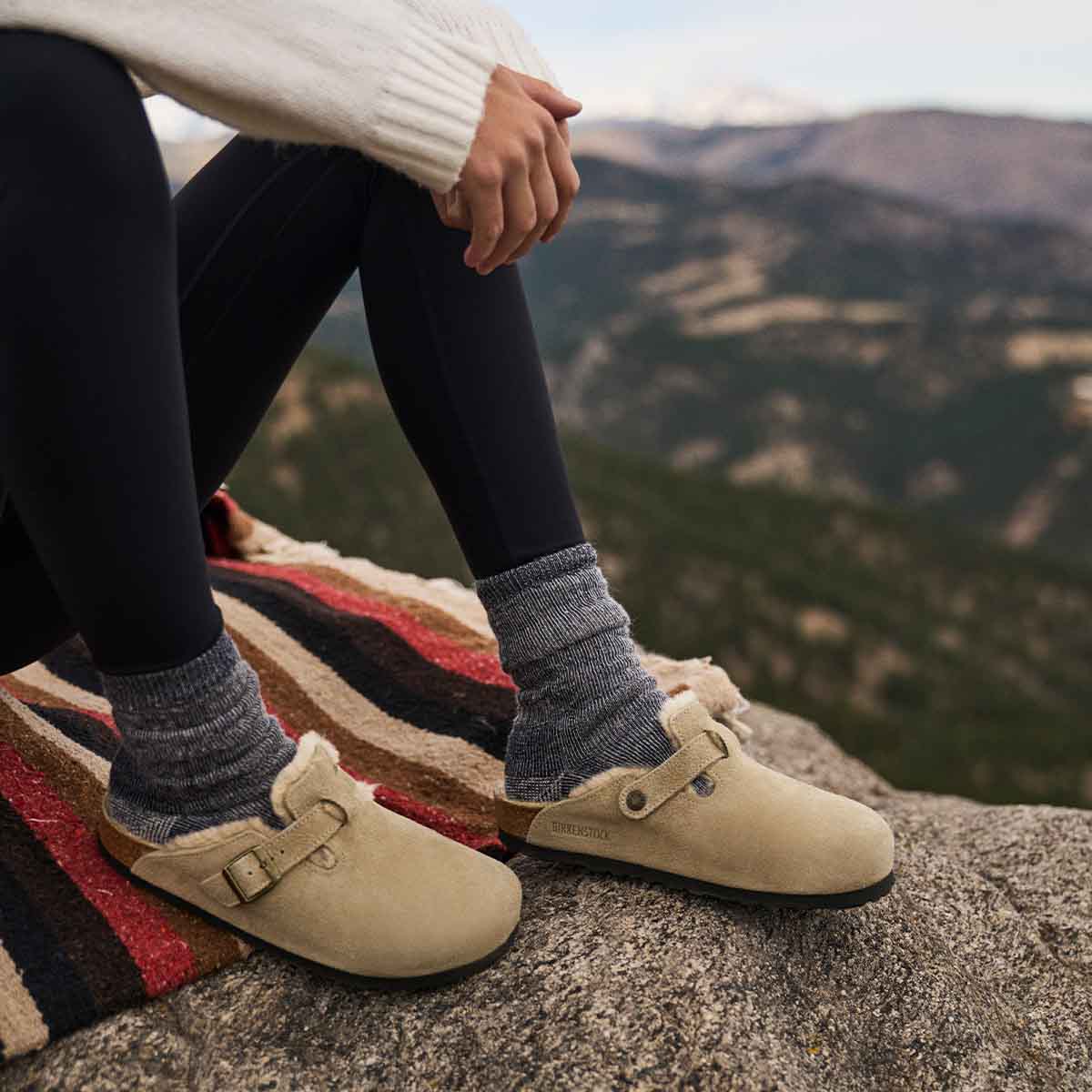 Birkenstock Boston Shearling Taupe כפכפי בירקנשטוק בוסטון פרווה טיופ לנשים