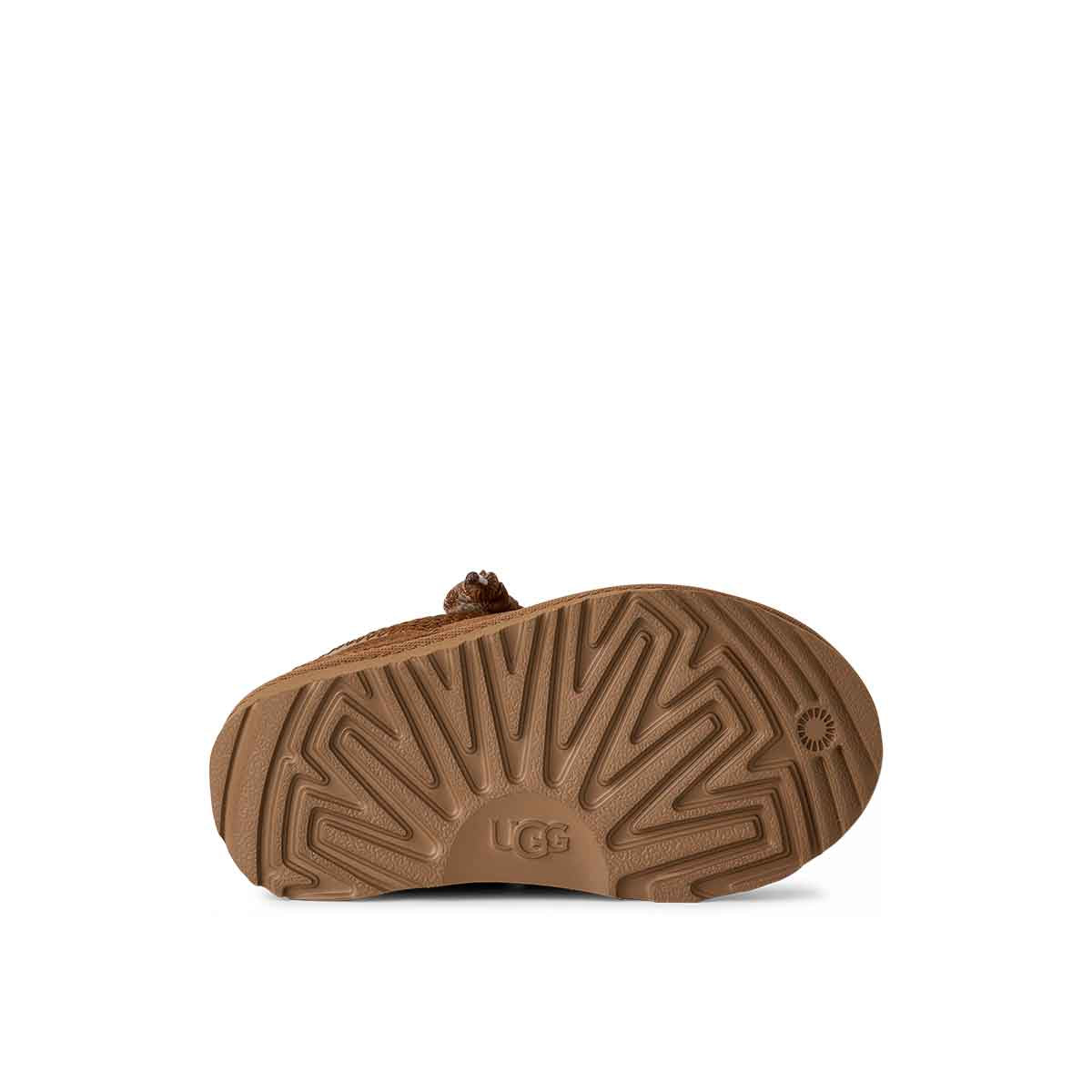 UGG Lowmel Chestnut מגפי ילידם לואמל חום