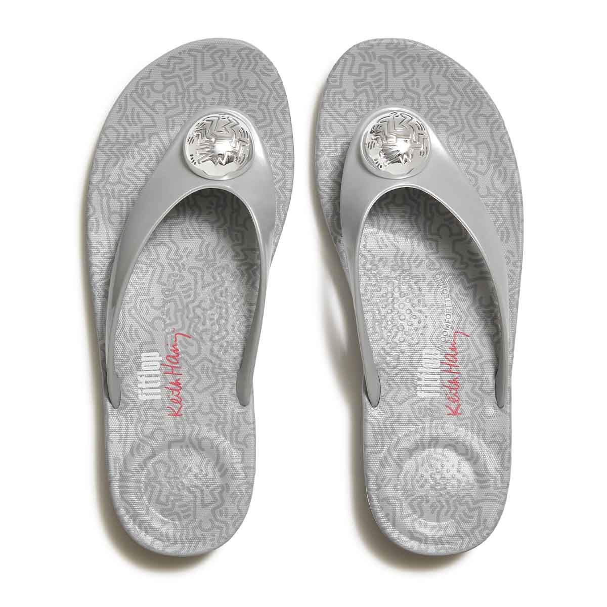 Fit Flop X Keith Haring Iqushion Button Flip-Flops Metallic Silver כפכפי פיטפלופ לנשים