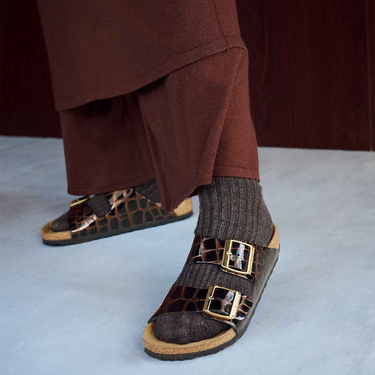 Birkenstock Arizona Emboss Leather Black כפכפי בירקנשטוק אריזונה אמבוס לנשים