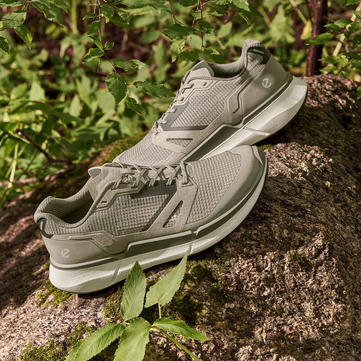 Ecco Biom 2.2 M Green Smokey Olive סניקרס לגברים אקו