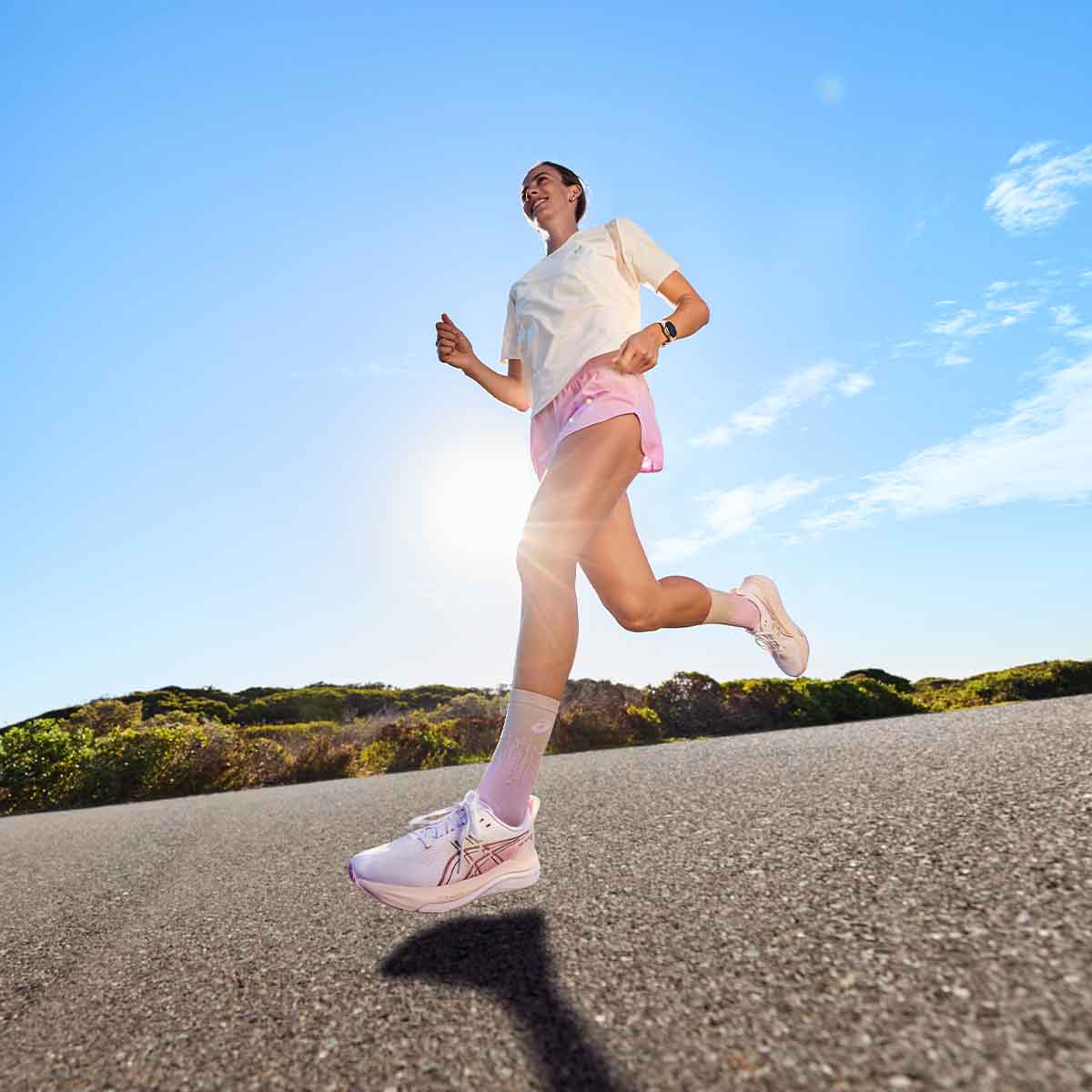Asics Gel Kayano 33 Women White Hazy Lilac נעלי ריצה ג`ל קיאנו 33 לנשים