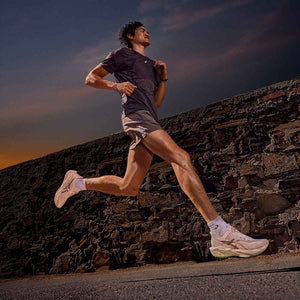 Asics Novablast 6 Men Rose Dust Illuminate Yellow נעלי ריצה נובה בלאסט 6 לגברים