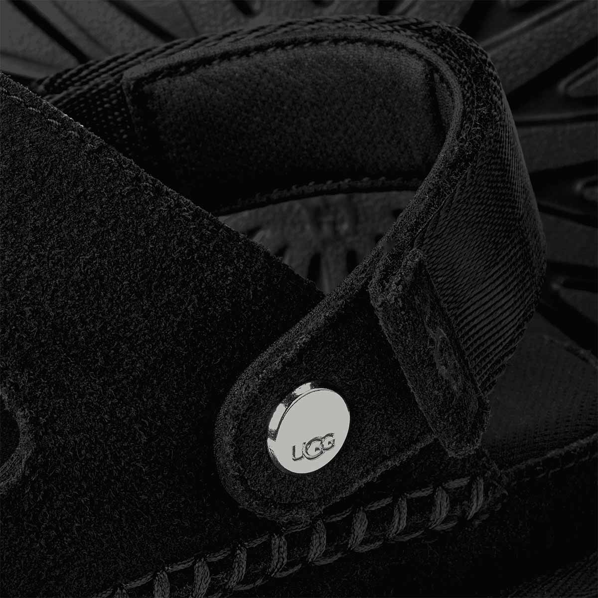 UGG Goldenstar Glide Black סנדלי גולדנסטאר גלייד שחור לנשים