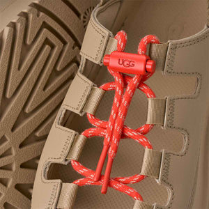 UGG GoldenGlow Toggle Sandal Mustard Seed סנדלי גולדנגלואו טאגל לנשים