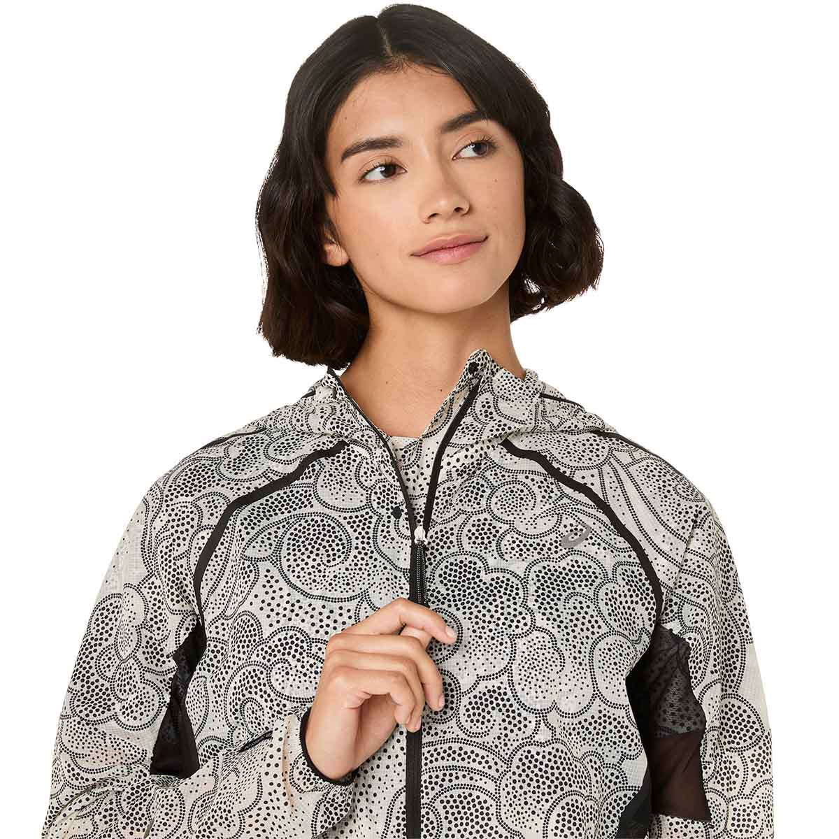 Asics Limited Series Wind Breaker Jacket Women Cream ג'קט ריצה לנשים