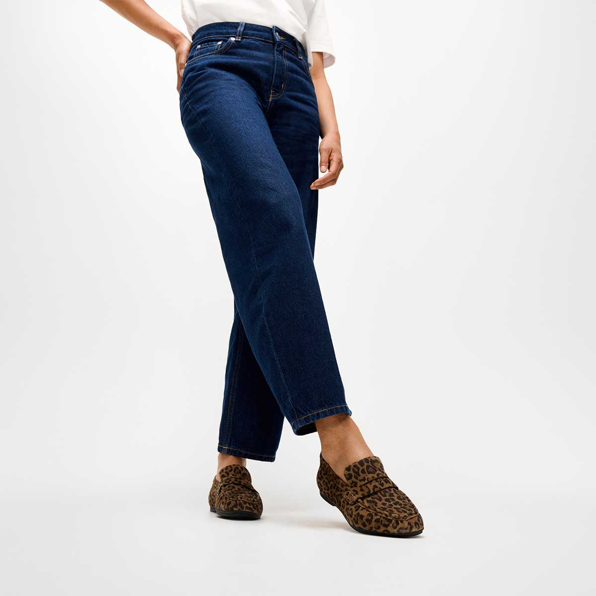 Fit Flop Delicato Soft Loafer - Tan Black נעלי מוקסין פיט פלופ לנשים
